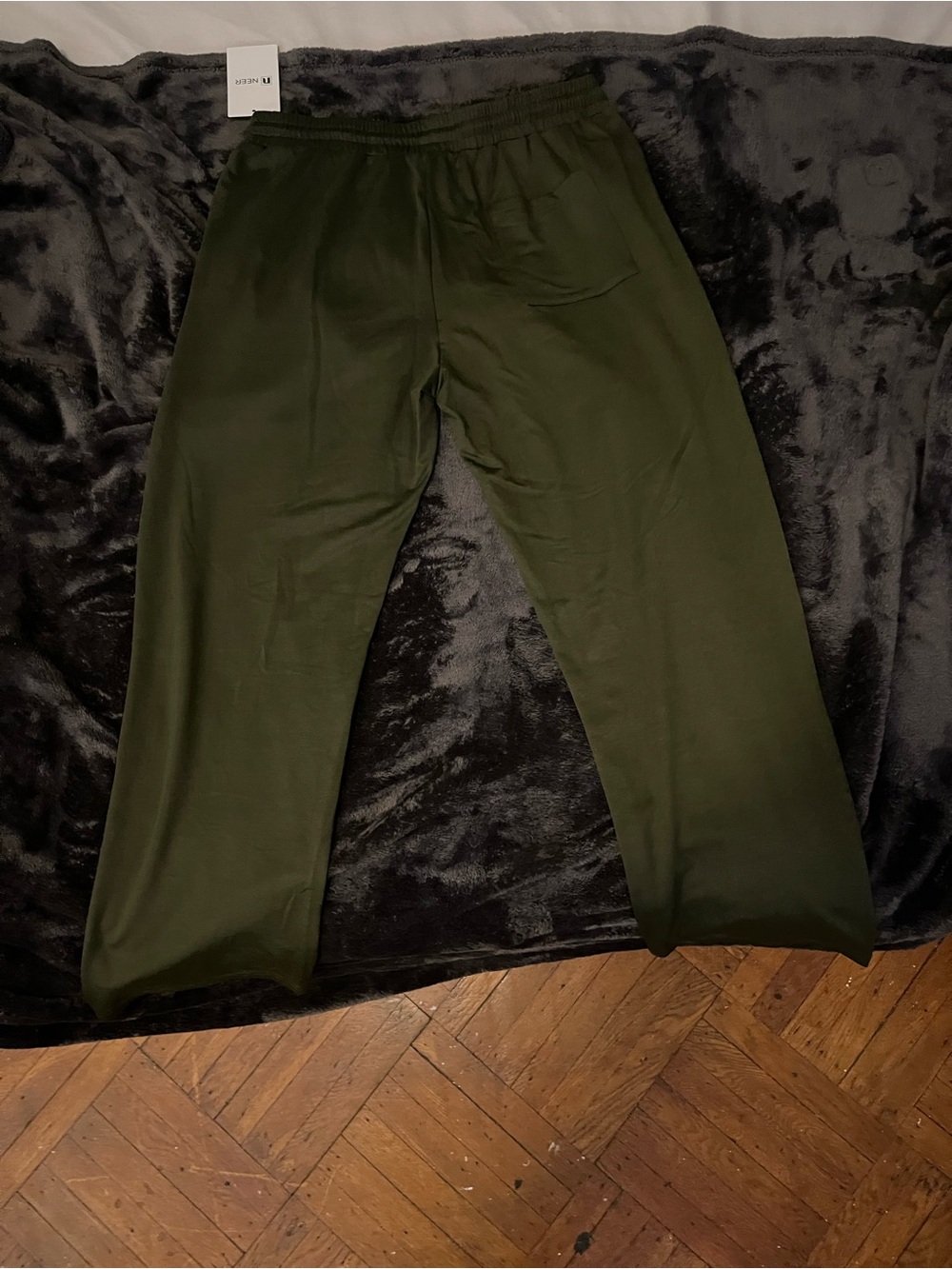 New NEER Olive Green Jogger Pants Size Large NWT